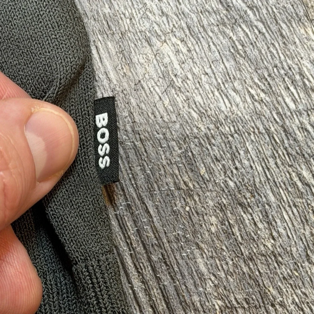 BOSS Hugo Boss Mens XL Dark Gray Crewneck Sweater Lightweight Pullover Polyamide